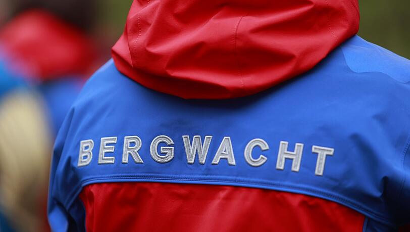 Die Frau war stark unterkühlt und erlitt schwere Verletzungen an Armen und Beinen. (Symbolbild) Die Frau war stark unterkühlt und erlitt schwere Verletzungen an Armen und Beinen. (Symbolbild)