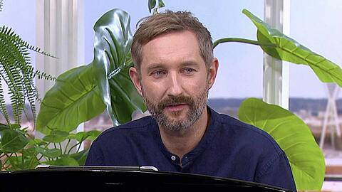 Daniel Boschmann meldet sich nach seinem plötzlichen Verschwinden im "Sat.1 Frühstücksfernsehen" zurück.
