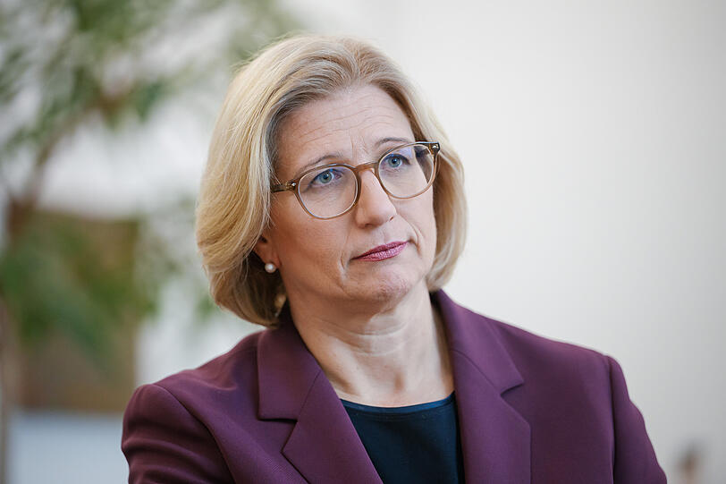 Anke Rehlinger (SPD), saarl&auml;ndische Ministerpr&auml;sidentin, h&auml;lt nicht viel von S&ouml;ders Vorschlag.