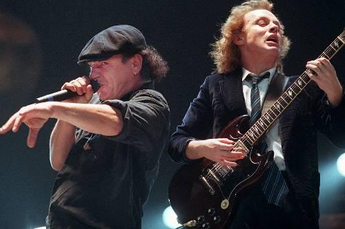 Brian Johnson und Angus Young von AC/DC.