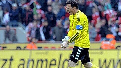 Stinksauer nach dem Gegentor: FCN-Keeper Raphael Schäfer Stinksauer nach dem Gegentor: FCN-Keeper Raphael Schäfer