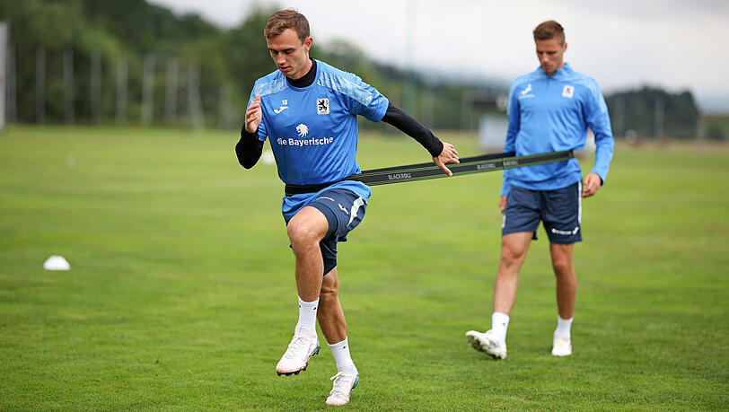 Beim Trainingslager in Ulrichsberg war Kilian Jakob noch dabei. Kurz nach Saisonstart verletzte sich der Linksverteidiger aber.