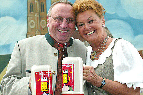 Gabriele Weißhäupl und Anton Roiderer in "Krügischer" Zweisamkeit im Jahre 2003.