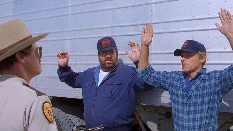 Bud Spencer (Mitte) und Terence Hill (rechts) waren die besten Prügel-Buddies des Italo-Westerns.
