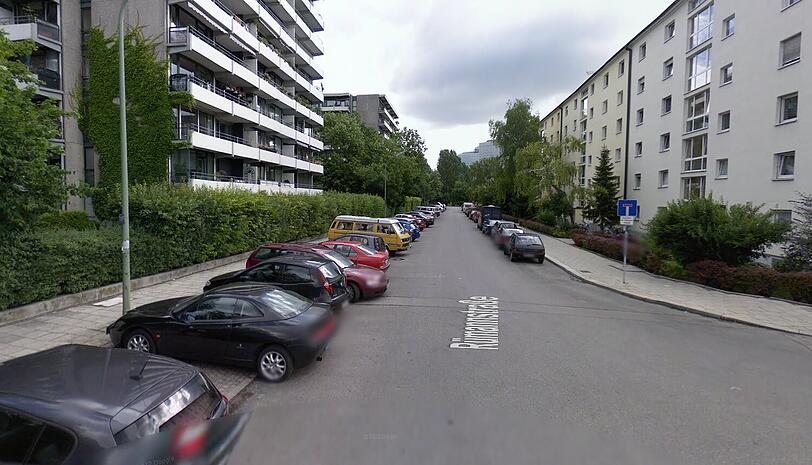 Auch in der Rühmannstraße werden Bäume gepflanzt und zusätzliche Parkplätze eingerichtet. Foto: Google Street View