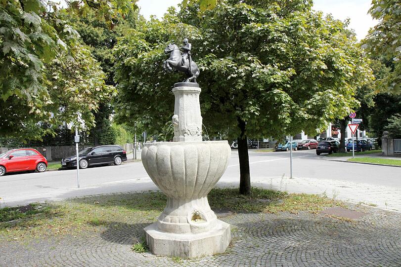 Geschichtsträchtig: der Springbrunnen in der August-Exter-Straße.
