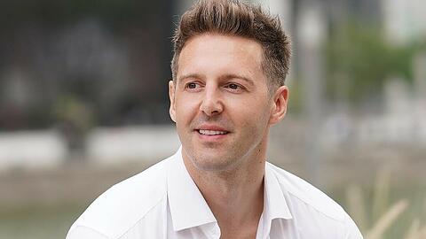 Der ehemalige Profifußballer Thomas Beattie hat sich öffentlich als schwul geoutet.