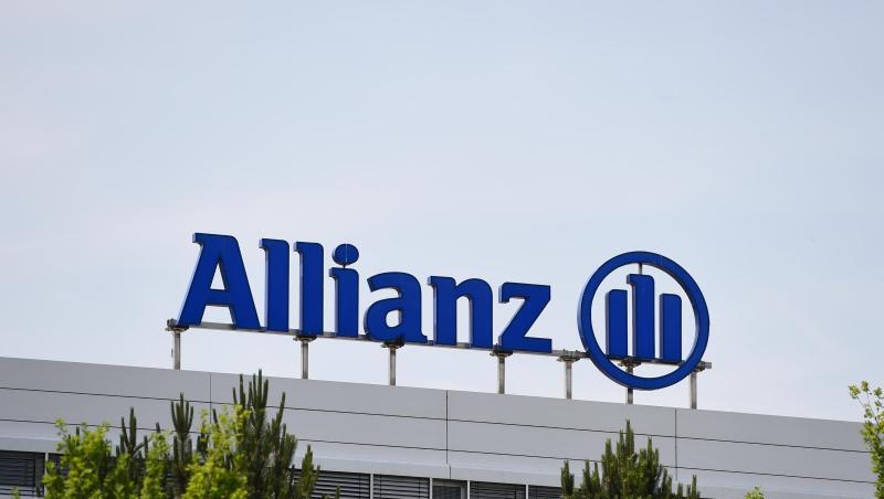 Das Logo der Allianz steht auf einem Gebäude auf dem Gelände des Versicherungskonzerns in Unterföhring bei München.