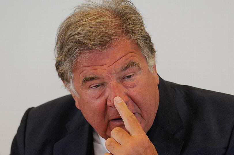Nummer 7: 2011 verdiente RWE-Boss Jürgen Großmann 6,408 Millionen Euro. 2012 verließ der energische Boss das Unternehmen. Die Angaben für 2011 sind nach Berechnungen des "Manager Magazin" inklusive sogenannter langfristiger Vergütungsbestandteile.