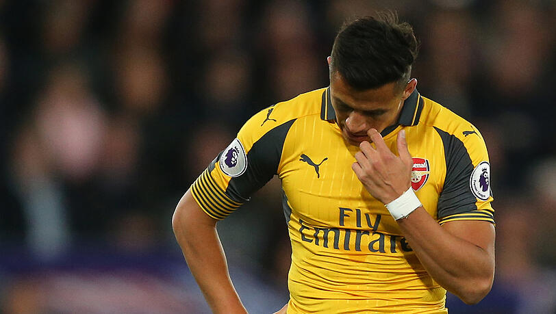 Alexis Sanchez war 2014 vom FC Barcelona zum FC Arsenal gekommen. Bei den Gunners wurde er auf Anhieb Publikumsliebling und Top-Torjäger. Alexis Sanchez war 2014 vom FC Barcelona zum FC Arsenal gekommen. Bei den Gunners wurde er auf Anhieb Publikumsliebling und Top-Torjäger.
