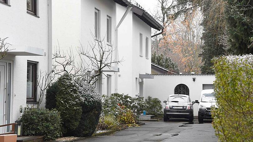 Der Morgen danach: Im Keller dieses Hauses soll sich die Tat ereignet haben.