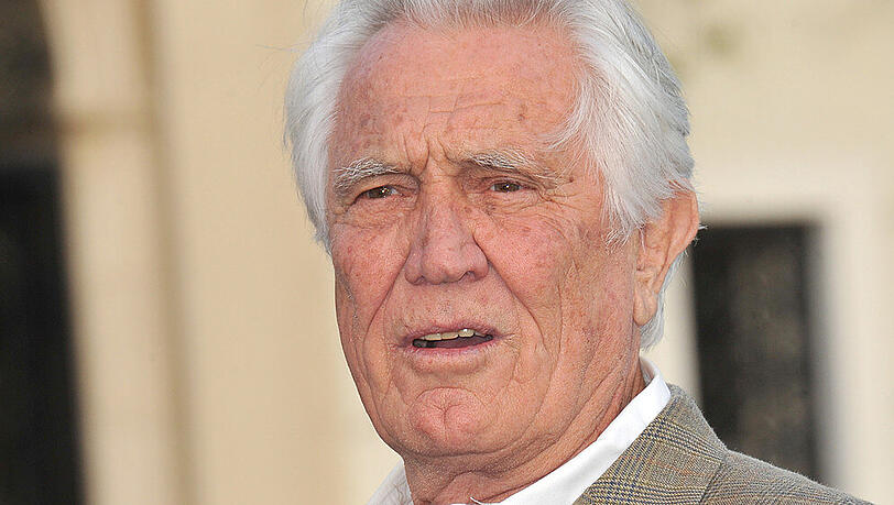 Was hat George Lazenby in all den Jahren nach seinem einzigen "James Bond" eigentlich getrieben? Was hat George Lazenby in all den Jahren nach seinem einzigen "James Bond" eigentlich getrieben?