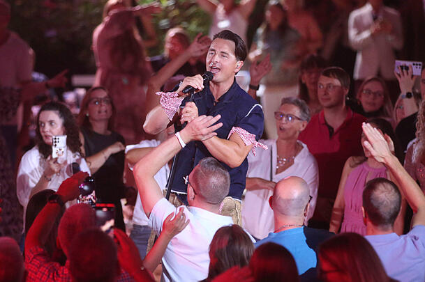 Am 29. August ist Andreas Gabalier in einer neuen Ausgabe der "Giovanni Zarrella Show" zu sehen. Am 29. August ist Andreas Gabalier in einer neuen Ausgabe der "Giovanni Zarrella Show" zu sehen.