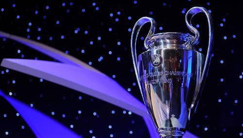 Der begehrte Champions League-Pokal. Der begehrte Champions League-Pokal.