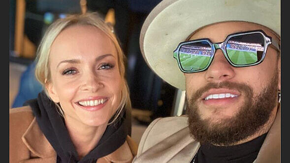 Trafen sich beim Spiel von Paris Saint-Germain: Janin Ullmann und Neymar. Trafen sich beim Spiel von Paris Saint-Germain: Janin Ullmann und Neymar.