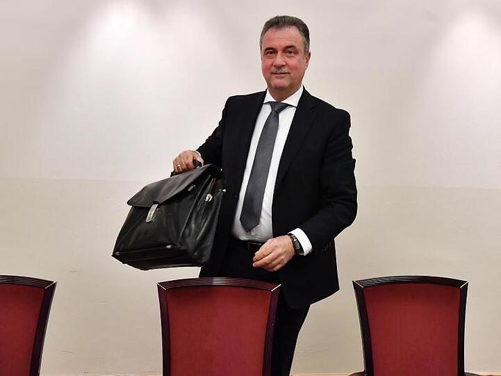 Claus Weselsky, Chef der Lokführergewerkschaft GDL, kommt zu den Tarifverhandlungen.