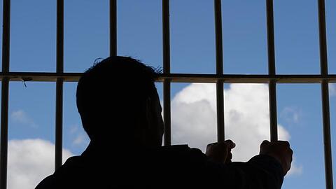 Die Allgemeine Erklärung der Menschenrechte wurde am 10. Dezember 1948 beschlossen. 70 Jahre später sieht ai die bisherigen Errungenschaften in Gefahr.