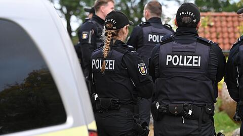 Der Junge hatte nach Polizeiangaben am Freitag mit Erlaubnis das Haus verlassen.