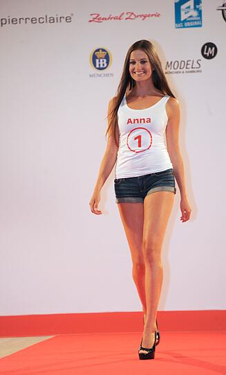 Der AZ-Modelcontest 2013 ist zu Ende. Die Siegerin heißt Marie Scherbinek &mdash; und die 17-Jährige kann ihr Glück immer noch nicht fassen. Wir zeigen die besten Bilder vom Finale in der Residenz.