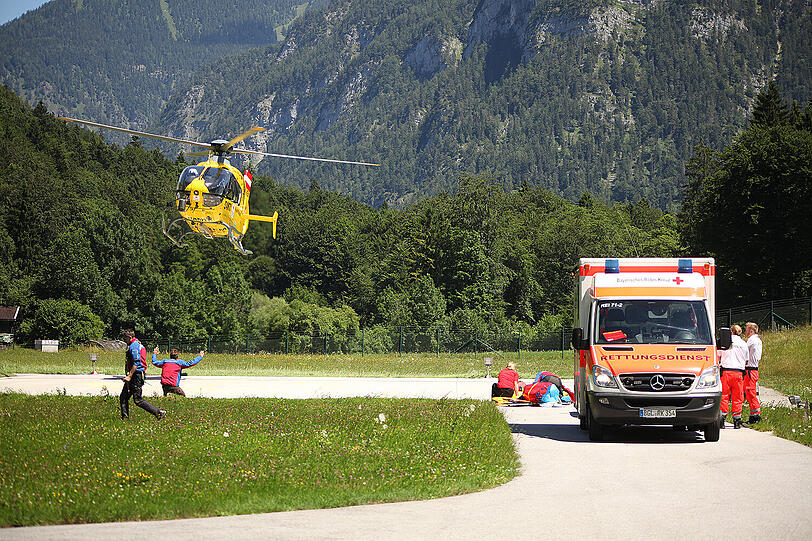 Die Bilder von der Heli-Rettung einer 31-jährigen Salzburger Kletterin.