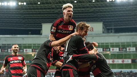 Jubel über das nächste Tor: Bayer fertigte Gladbach mit einer 5:0-Klatsche ab.