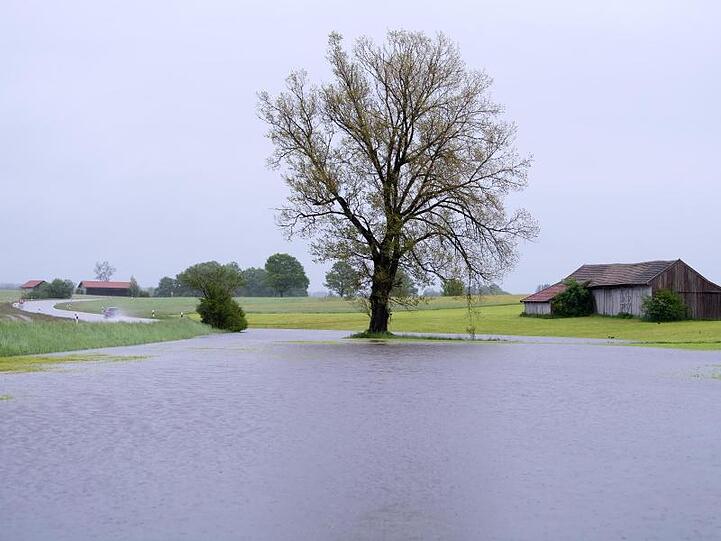 Im Alpenvorland sind bis zu neun Liter Regen pro Stunde gefallen.