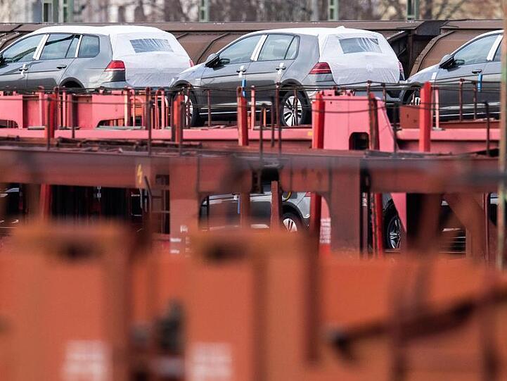 VW legt 2019 bei Verkäufen auch dank des starken Absatzes nach China zu.