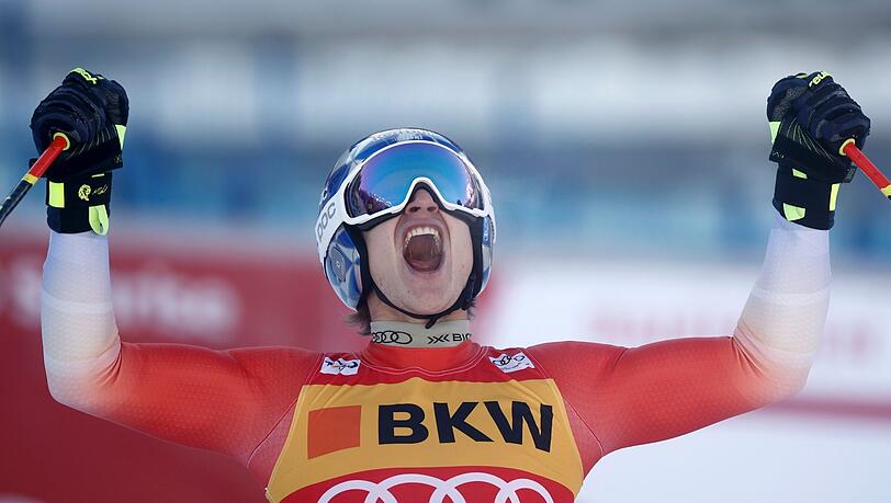 Marco Odermatt gewann in Wengen erstmals eine Abfahrt.