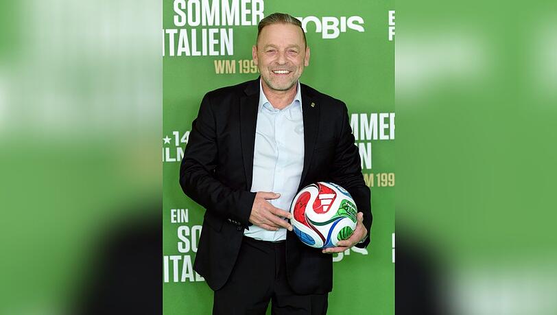 Ein Leben wie ein Abenteuer-Roman: Thomas Häßler wird 60. Ein Leben wie ein Abenteuer-Roman: Thomas Häßler wird 60.