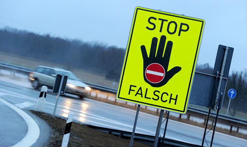 Glück für einen 78-jährigen Geisterfahrer. Auf 20 Kilometern, die er über zwei Autobahnen zurücklegte, kam es zu keinem Unfall.