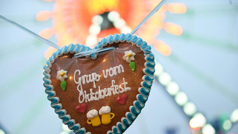 Die Besucherinnen und Besucher der Wiesn müssen sich auf Wolken einstellen. (Symbolbild)
