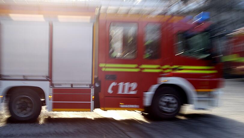 Die Feuerwehr konnte den Brand schnell löschen. (Symbolbild) Die Feuerwehr konnte den Brand schnell löschen. (Symbolbild)