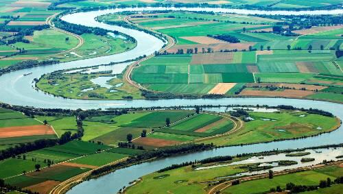 Die Donau bei Straubing: Nach einer aktuellen Untersuchung gilt sie als natürliches Gewässer. Die Donau bei Straubing: Nach einer aktuellen Untersuchung gilt sie als natürliches Gewässer.