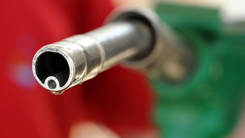 Im vergangenen Jahr mussten die Autofahrer so viel für Benzin und Diesel bezahlen wie noch nie. Im vergangenen Jahr mussten die Autofahrer so viel für Benzin und Diesel bezahlen wie noch nie.
