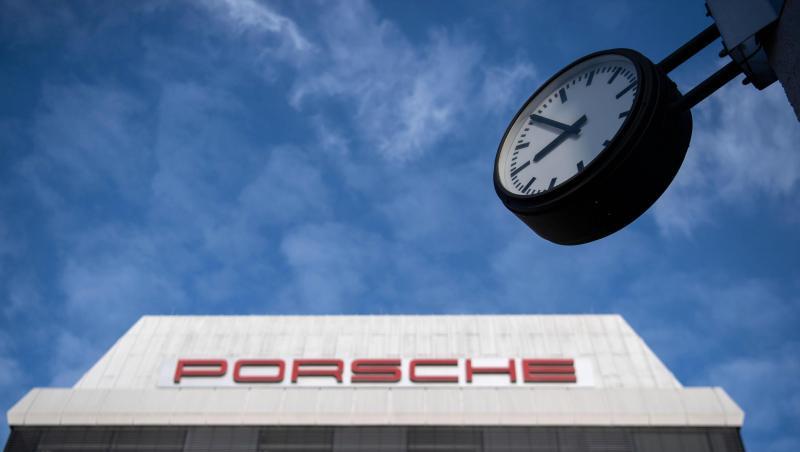 Porsche hat bei Gehältern für Mitarbeiter in Altersteilzeit zwischen 2009 und 2017 zu wenig Lohnsteuern abgeführt. Porsche hat bei Gehältern für Mitarbeiter in Altersteilzeit zwischen 2009 und 2017 zu wenig Lohnsteuern abgeführt.