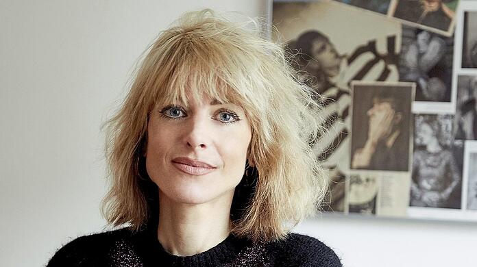 Die Philosophin Rebekka Reinhard promovierte über französische und amerikanische Gegenwartsphilosophie, ist philosophische Unternehmensberaterin und stellvertretende Chefredakteurin des Magazins "Hohe Luft". Sie hat eine philosophische Lebensberatungspraxis in München. Von ihr sind unter anderem Bücher zum Umgang mit "Schönheit" oder dem Perfektionswahn ("Die Sinn-Diät") erschienen
