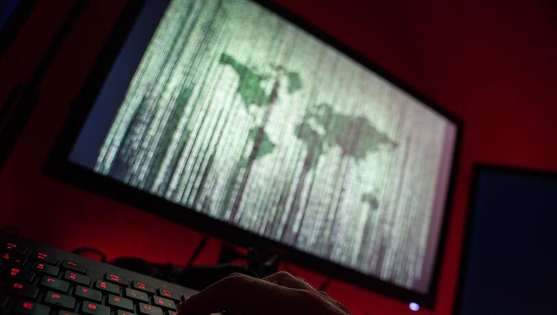 Ermittler in Bayern deckten einen gro&szlig;en Fall von Drogenhandel im Darknet auf. (Symbolbild)