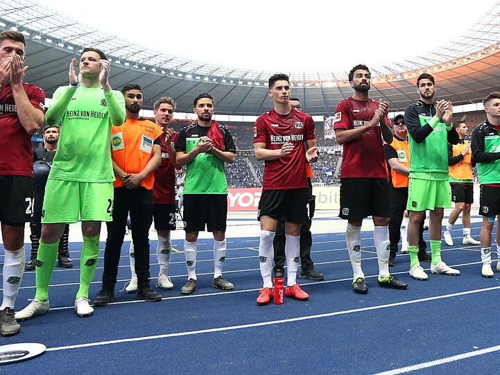 Hannovers Profi können trotz einer schwachen Saison noch auf den Ligaverbleib hoffen.