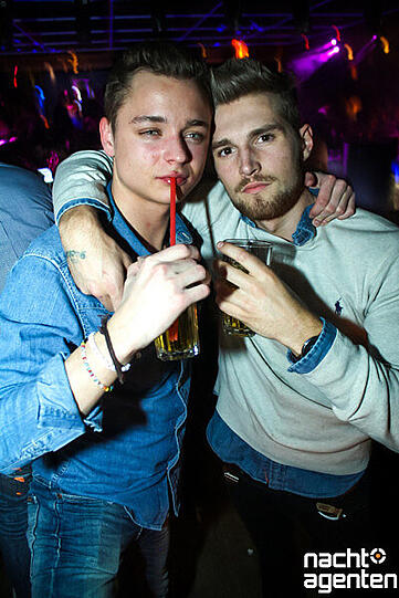 Die besten Partybilder vom Samstag. Hier aus dem Gecko Club.