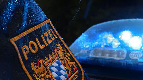 Nach einer Attacke auf einen Mann in der N&auml;he von Ansbach ist ein 18-J&auml;hriger als m&ouml;glicher T&auml;ter festgenommen worden. (Symbolbild)