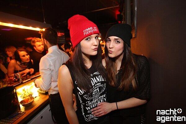 "A Mouth Full Of Gold" im Crux. Mehr Bilder unter: http://www.nachtagenten.de/event/23.02.2013/crux/caylor-sons-cordially-presents-a-mouth-full-of-gold-vol-7.261131.html