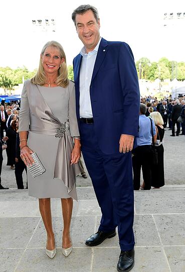Ministerpräsident Markus Söder mit Frau Karin