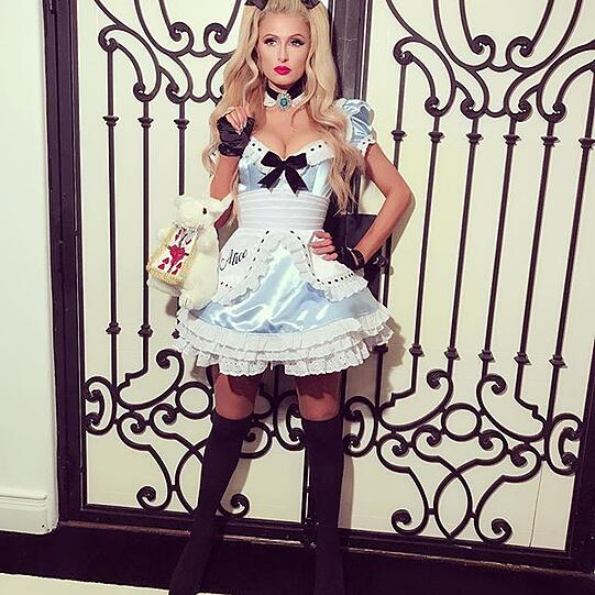 Paris Hilton als sexy Krankenschwester.