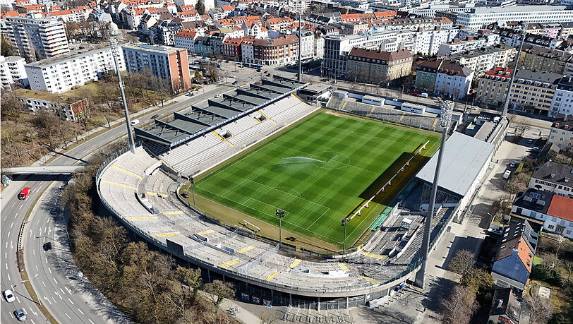 Das 1860-Präsidium spricht sich für einen Ausbau des Grünwalder Stadions aus - dem Fanbündnis "Weiß und Blau für den TSV" wäre ein Neubau lieber. Das 1860-Präsidium spricht sich für einen Ausbau des Grünwalder Stadions aus - dem Fanbündnis "Weiß und Blau für den TSV" wäre ein Neubau lieber.