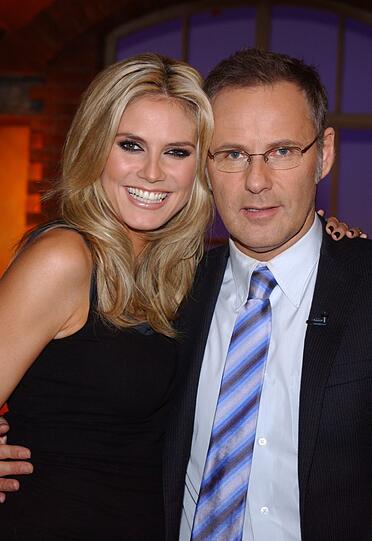 Heidi Klum stand beim GNTM-Start in der Kritik. In der Talkshow von Reinhold Beckmann erklärte sie 2006 ihre Sicht der Dinge.