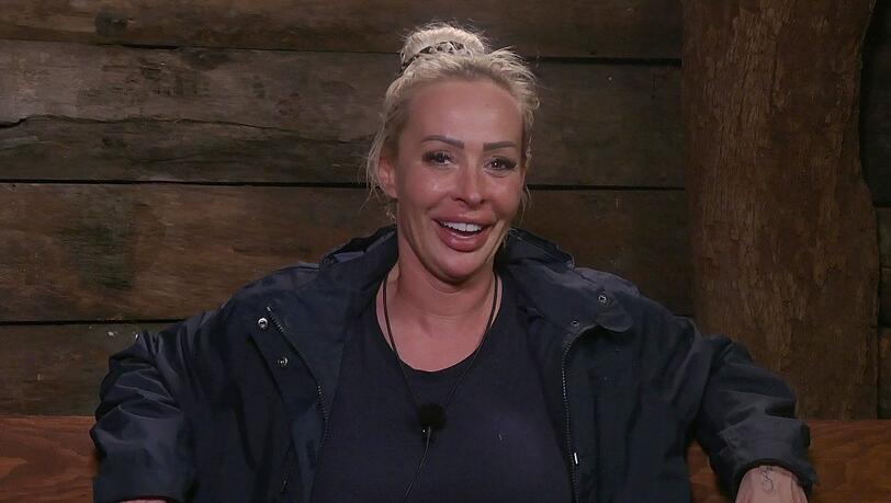 Neuer Ärger um Cora Schumacher: Dschungel-Begleiter fliegt aus Hotel