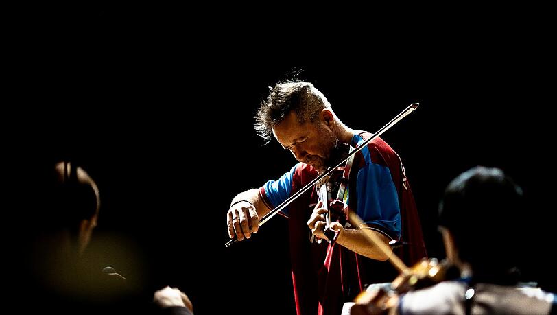 Punk aus Überzeugung: Nigel Kennedy pfeift auf die Konventionen des klassischen Konzertbetriebs. Punk aus Überzeugung: Nigel Kennedy pfeift auf die Konventionen des klassischen Konzertbetriebs.