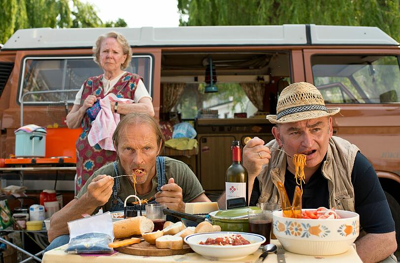 Oma Eberhofer (Enzi Fuchs), Franz&rsquo; Vater (Eisi Gulp) und Moratschek (Sigi Zimmerschied).