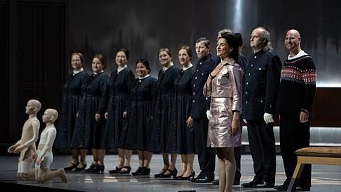 Die Salzburger Festspiele demonstrieren Normalität: Der Schlussapplaus nach der "Elektra"-Premiere.