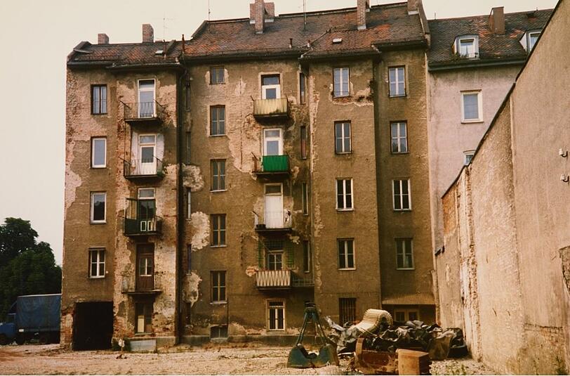 ... und von hinten so.